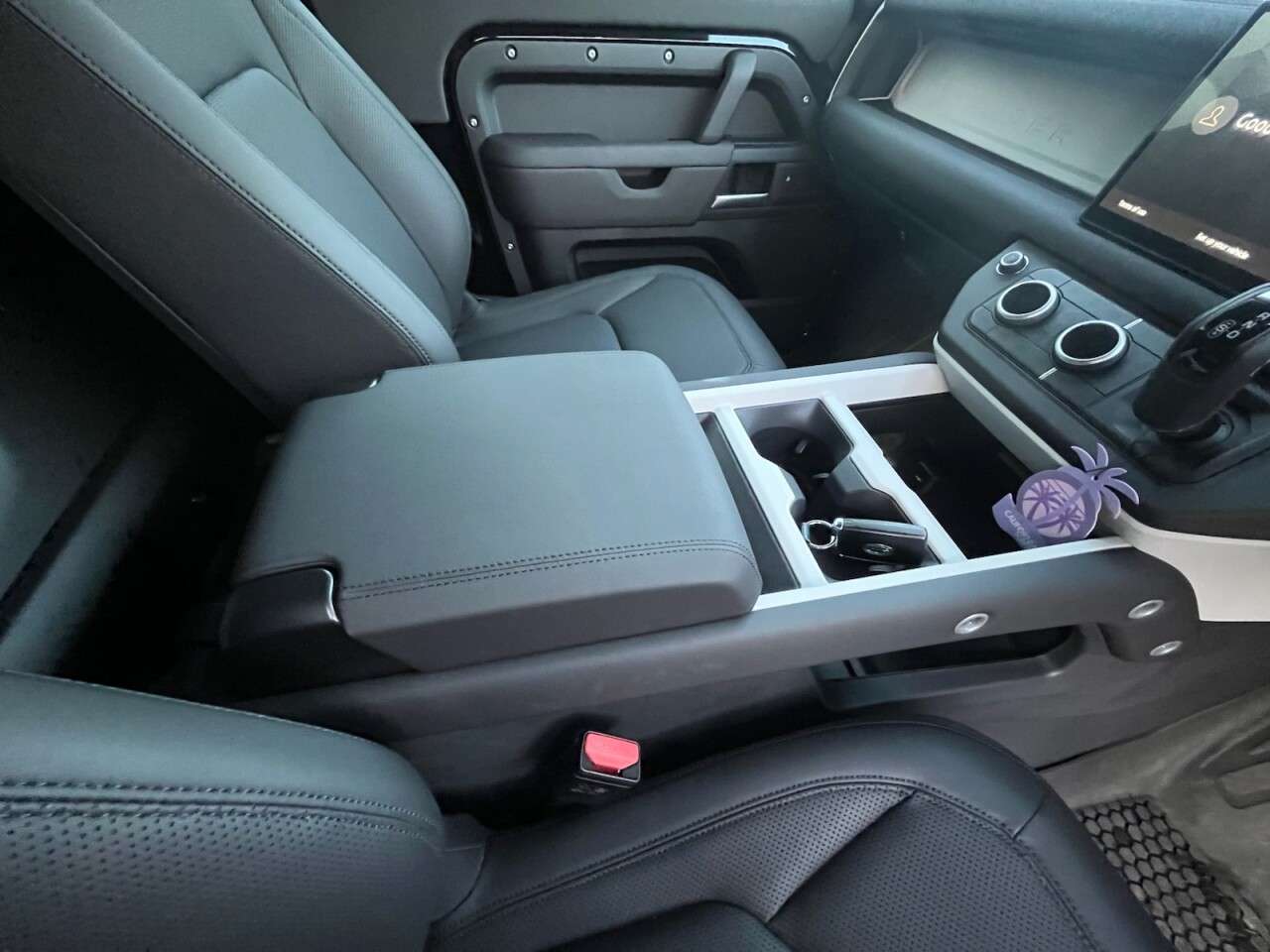 2025 LAND ROVER DEFENDER 2025 LAND ROVER DEFENDER