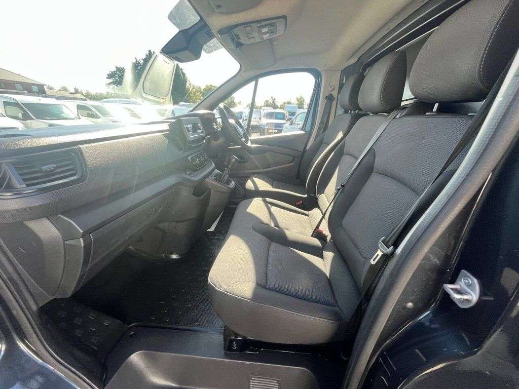 2022 RENAULT TRAFIC 2022 RENAULT TRAFIC