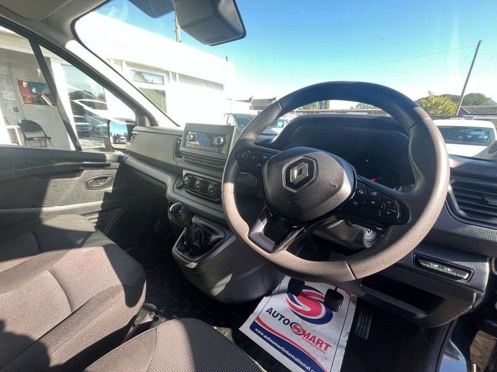 2022 RENAULT TRAFIC 2022 RENAULT TRAFIC