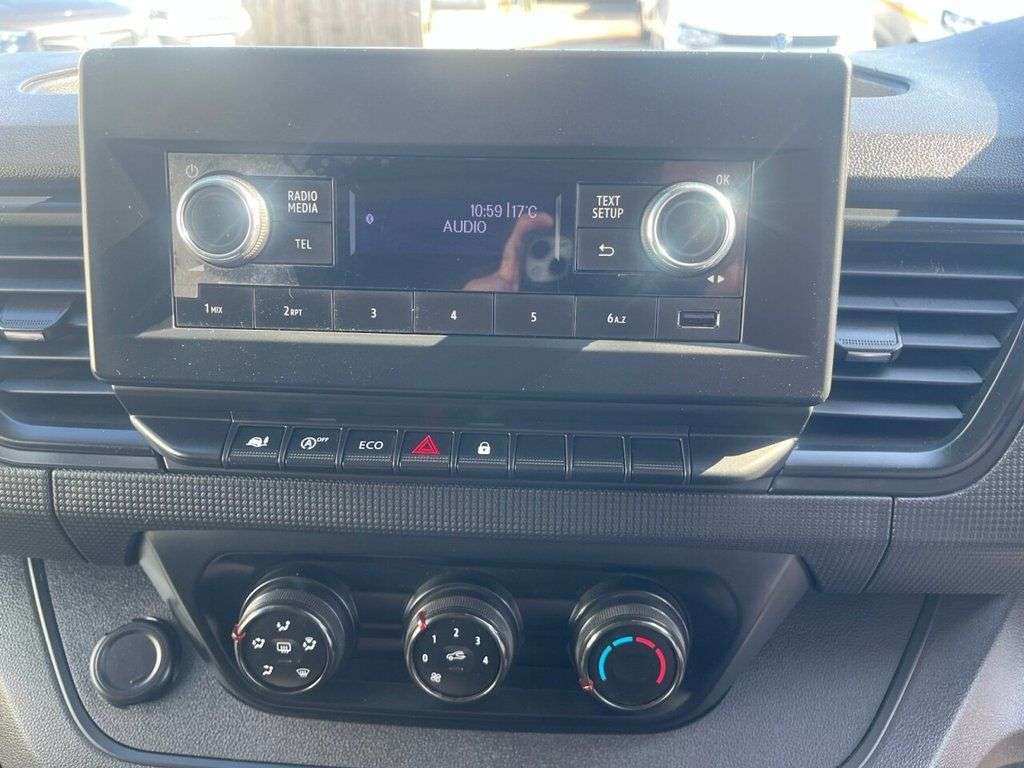 2022 RENAULT TRAFIC 2022 RENAULT TRAFIC