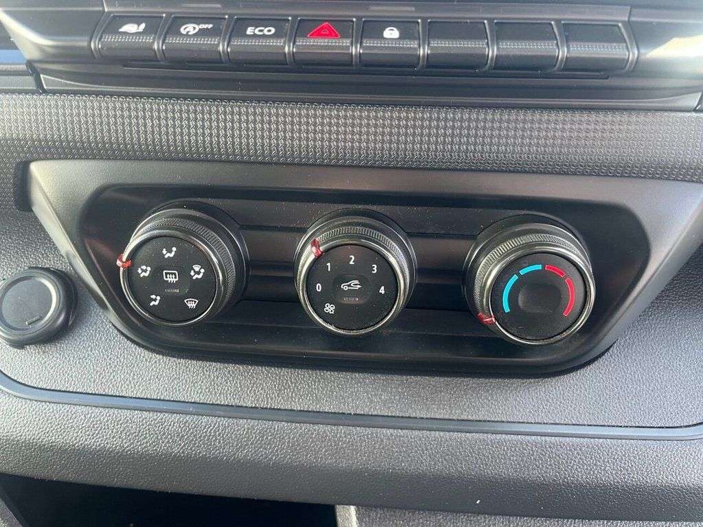 2022 RENAULT TRAFIC 2022 RENAULT TRAFIC