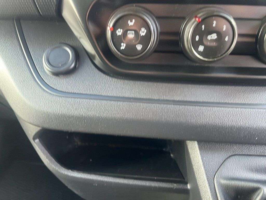 2022 RENAULT TRAFIC 2022 RENAULT TRAFIC