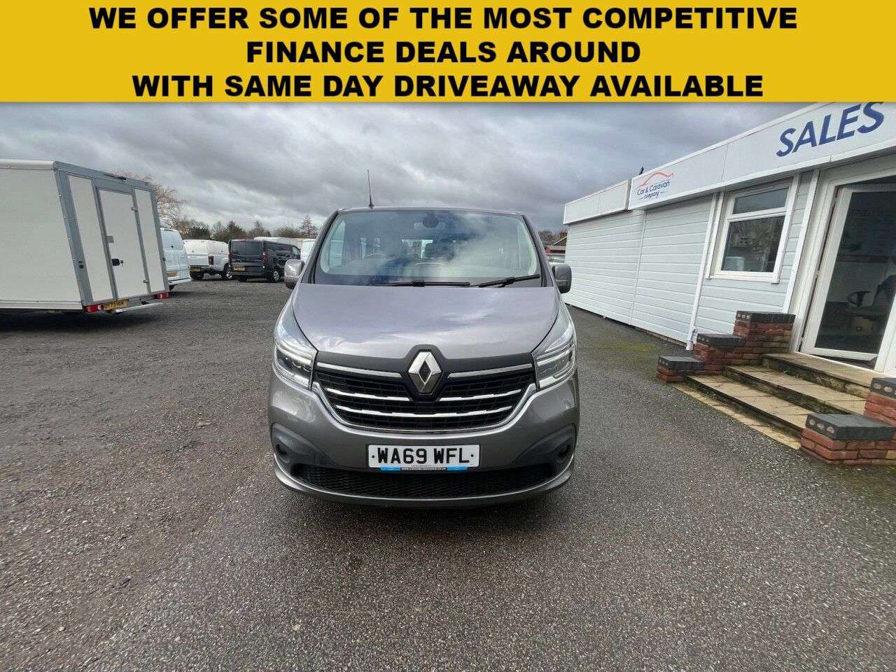 A 2019 RENAULT TRAFIC 2.0 dCi ENERGY 30 Sport Nav Minibus Double Cab 5dr Diesel Manual LWB Euro 6 A 2019 RENAULT TRAFIC 2.0 dCi ENERGY 30 Sport Nav Minibus Double Cab 5dr Diesel Manual LWB Euro 6