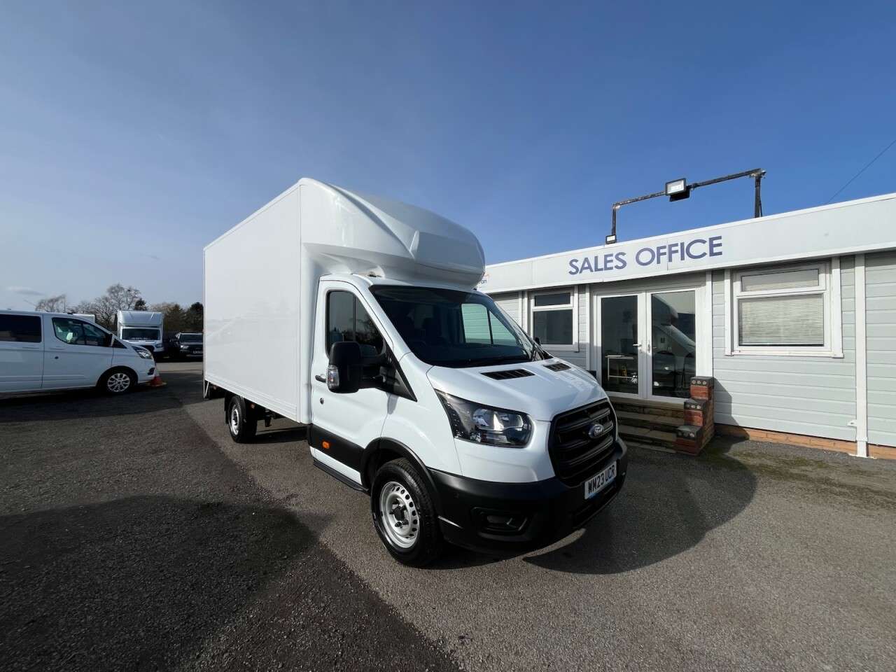 A 2023 FORD TRANSIT 2.0 350 EcoBlue HD Leader Luton 2dr Diesel Manual RWD L4 Euro 6 (s/s) (DRW) A 2023 FORD TRANSIT 2.0 350 EcoBlue HD Leader Luton 2dr Diesel Manual RWD L4 Euro 6 (s/s) (DRW)