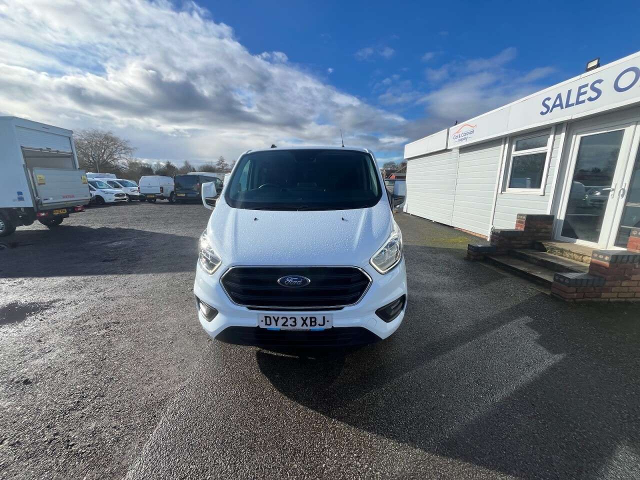 A 2023 FORD TRANSIT CUSTOM 2.0 320 EcoBlue Limited Crew Van Double Cab 5dr Diesel Manual L2 H1 Euro 6 A 2023 FORD TRANSIT CUSTOM 2.0 320 EcoBlue Limited Crew Van Double Cab 5dr Diesel Manual L2 H1 Euro 6
