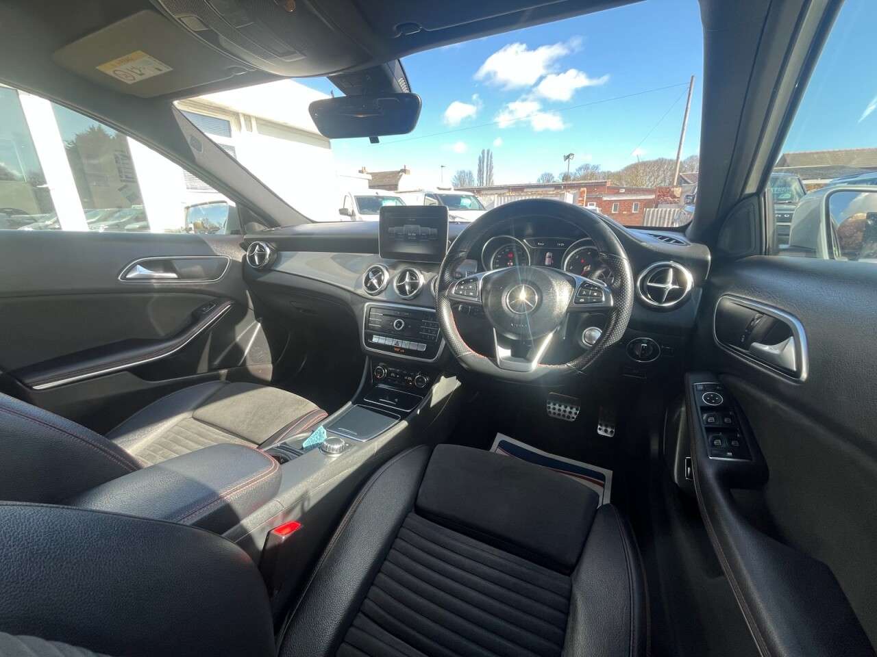 2017 MERCEDES-BENZ GLA 2017 MERCEDES-BENZ GLA