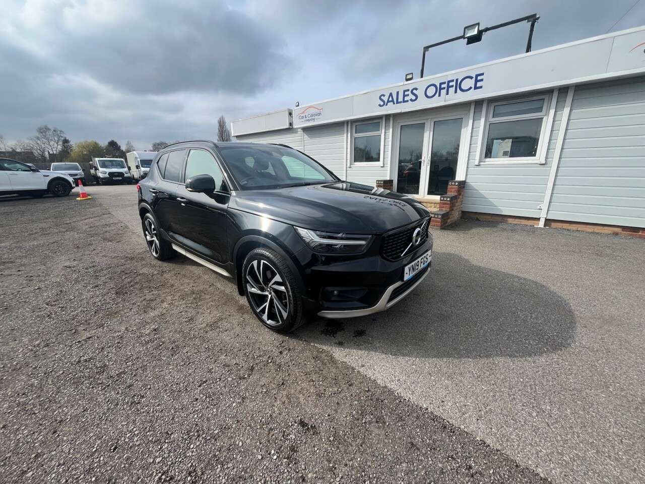 A 2019 VOLVO XC40 2.0 D4 R-Design Pro SUV 5dr Diesel Auto AWD Euro 6 (s/s) (190 ps) * FINANCE A 2019 VOLVO XC40 2.0 D4 R-Design Pro SUV 5dr Diesel Auto AWD Euro 6 (s/s) (190 ps) * FINANCE