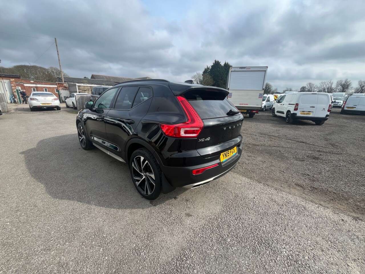2019 VOLVO XC40 2019 VOLVO XC40