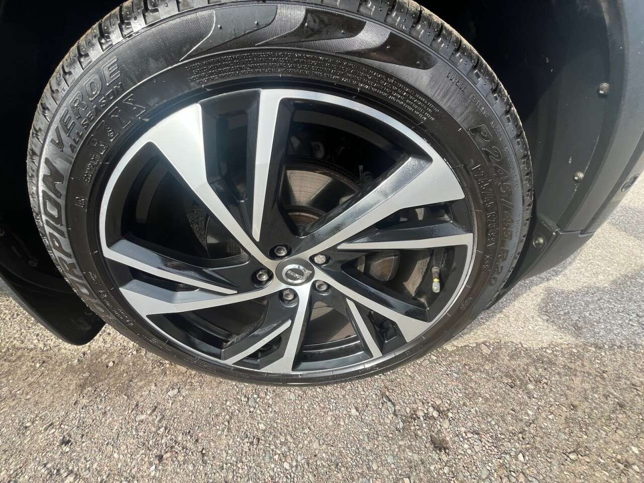 2019 VOLVO XC40 2019 VOLVO XC40