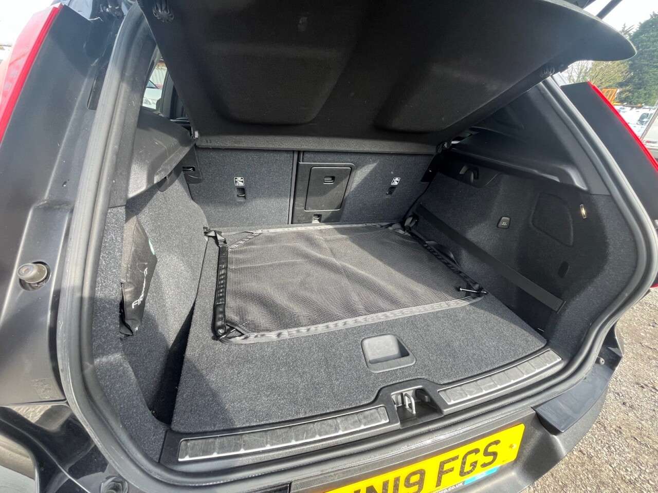 2019 VOLVO XC40 2019 VOLVO XC40