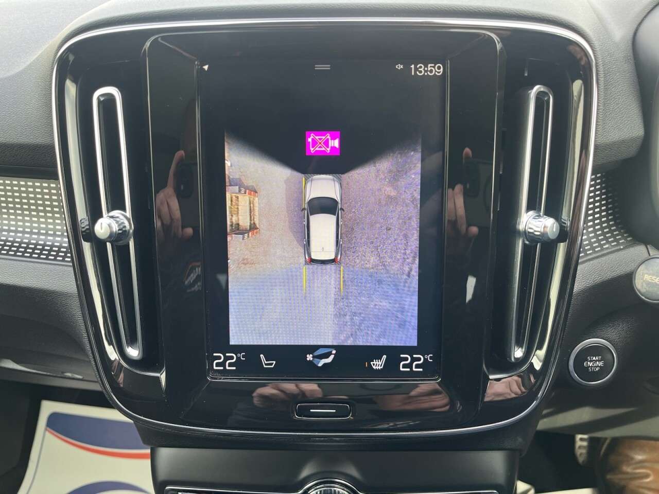 2019 VOLVO XC40 2019 VOLVO XC40