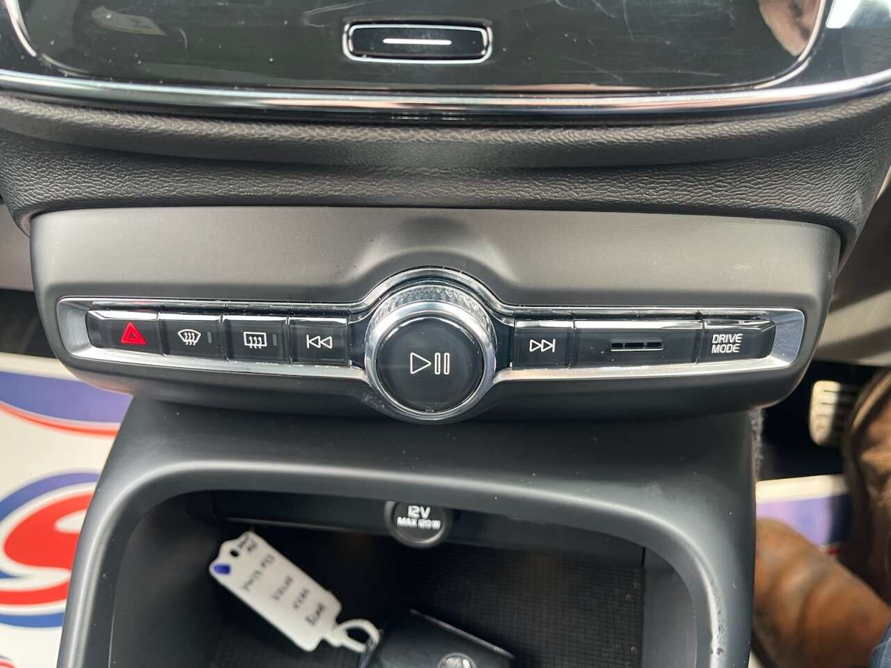 2019 VOLVO XC40 2019 VOLVO XC40