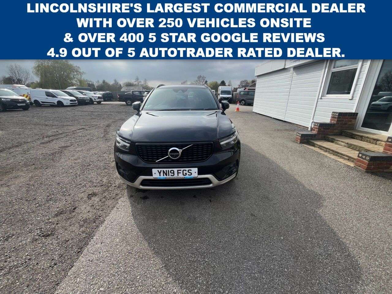 A 2019 VOLVO XC40 2.0 D4 R-Design Pro SUV 5dr Diesel Auto AWD Euro 6 (s/s) (190 ps) * FINANCE A 2019 VOLVO XC40 2.0 D4 R-Design Pro SUV 5dr Diesel Auto AWD Euro 6 (s/s) (190 ps) * FINANCE