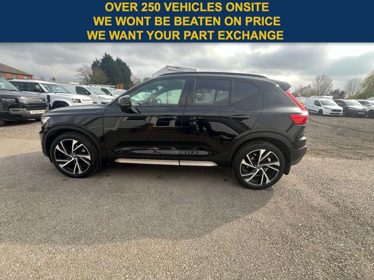 2019 VOLVO XC40 2019 VOLVO XC40
