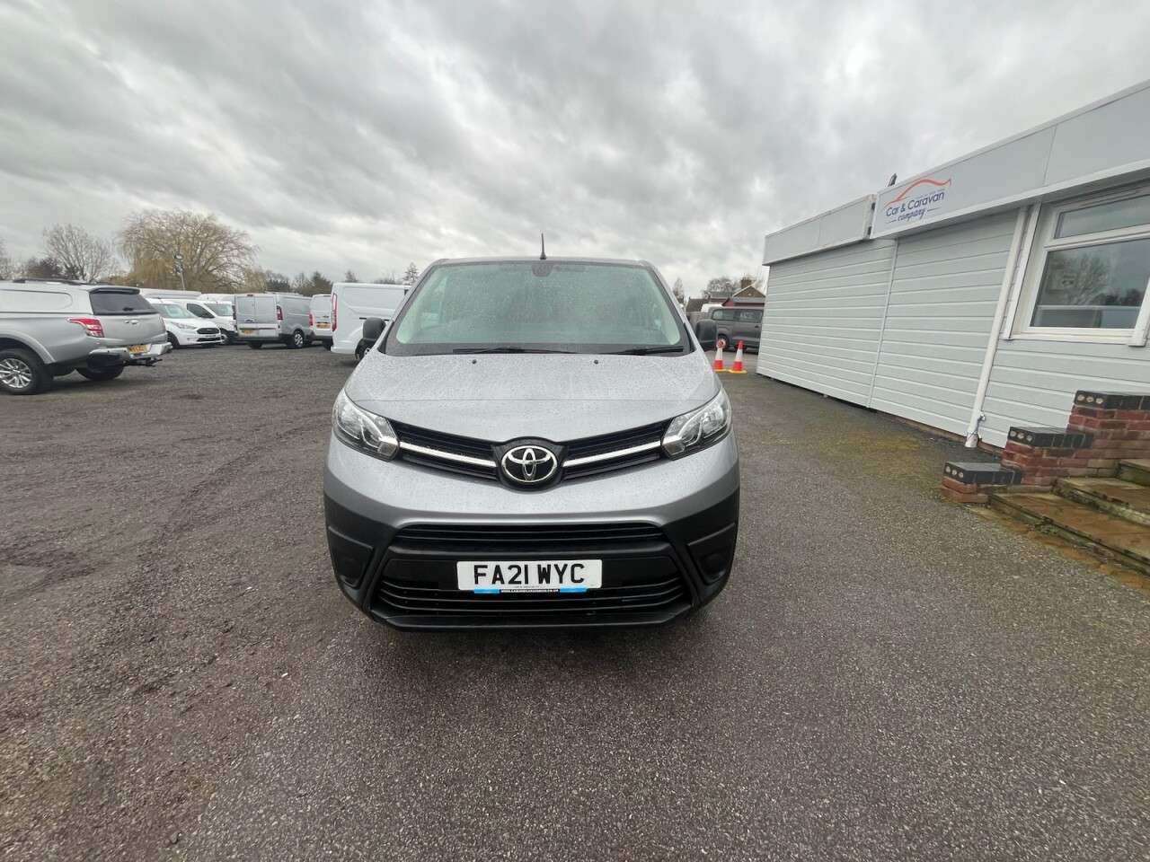 A 2021 TOYOTA PROACE 75kWh Icon Medium Panel Van 6dr Electric Auto MWB (7kW OBC) (136 bhp) FINAN A 2021 TOYOTA PROACE 75kWh Icon Medium Panel Van 6dr Electric Auto MWB (7kW OBC) (136 bhp) FINAN
