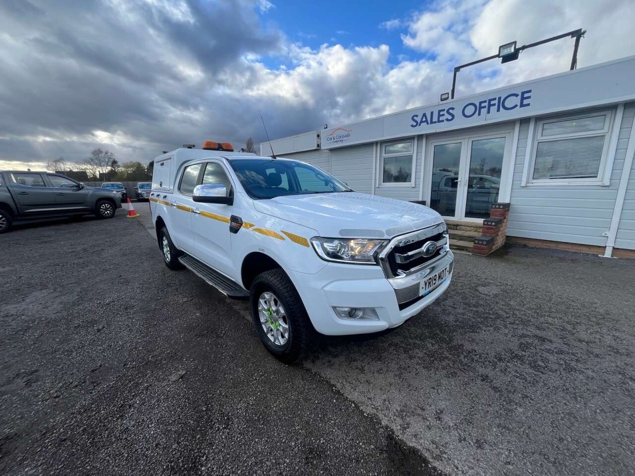 A 2019 FORD RANGER 2.2 TDCi XLT Pickup Double Cab 4dr Diesel Manual 4WD Euro 5 (s/s) (Eco Axle A 2019 FORD RANGER 2.2 TDCi XLT Pickup Double Cab 4dr Diesel Manual 4WD Euro 5 (s/s) (Eco Axle