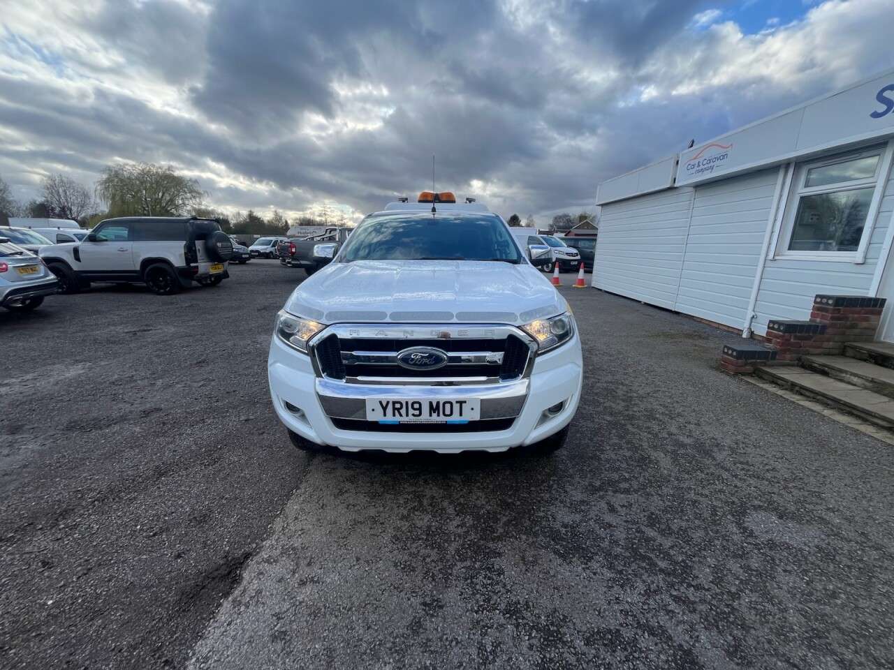 A 2019 FORD RANGER 2.2 TDCi XLT Pickup Double Cab 4dr Diesel Manual 4WD Euro 5 (s/s) (Eco Axle A 2019 FORD RANGER 2.2 TDCi XLT Pickup Double Cab 4dr Diesel Manual 4WD Euro 5 (s/s) (Eco Axle