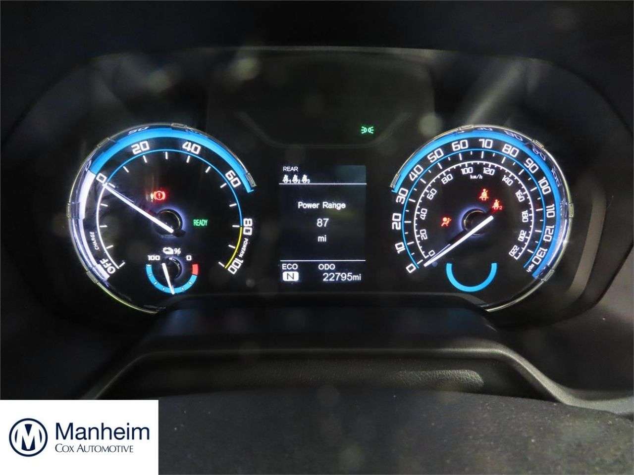 A 2023 MAXUS T90EV 88.5kWh Elite Pickup Double Cab 4dr Electric Auto RWD (177 ps) A 2023 MAXUS T90EV 88.5kWh Elite Pickup Double Cab 4dr Electric Auto RWD (177 ps)