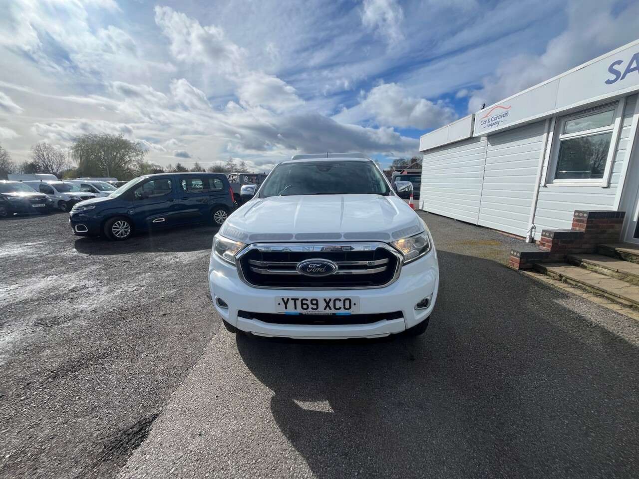 A 2019 FORD RANGER 2.0 EcoBlue XLT Pickup Double Cab 4dr Diesel Manual 4WD Euro 6 (s/s) (170 p A 2019 FORD RANGER 2.0 EcoBlue XLT Pickup Double Cab 4dr Diesel Manual 4WD Euro 6 (s/s) (170 p