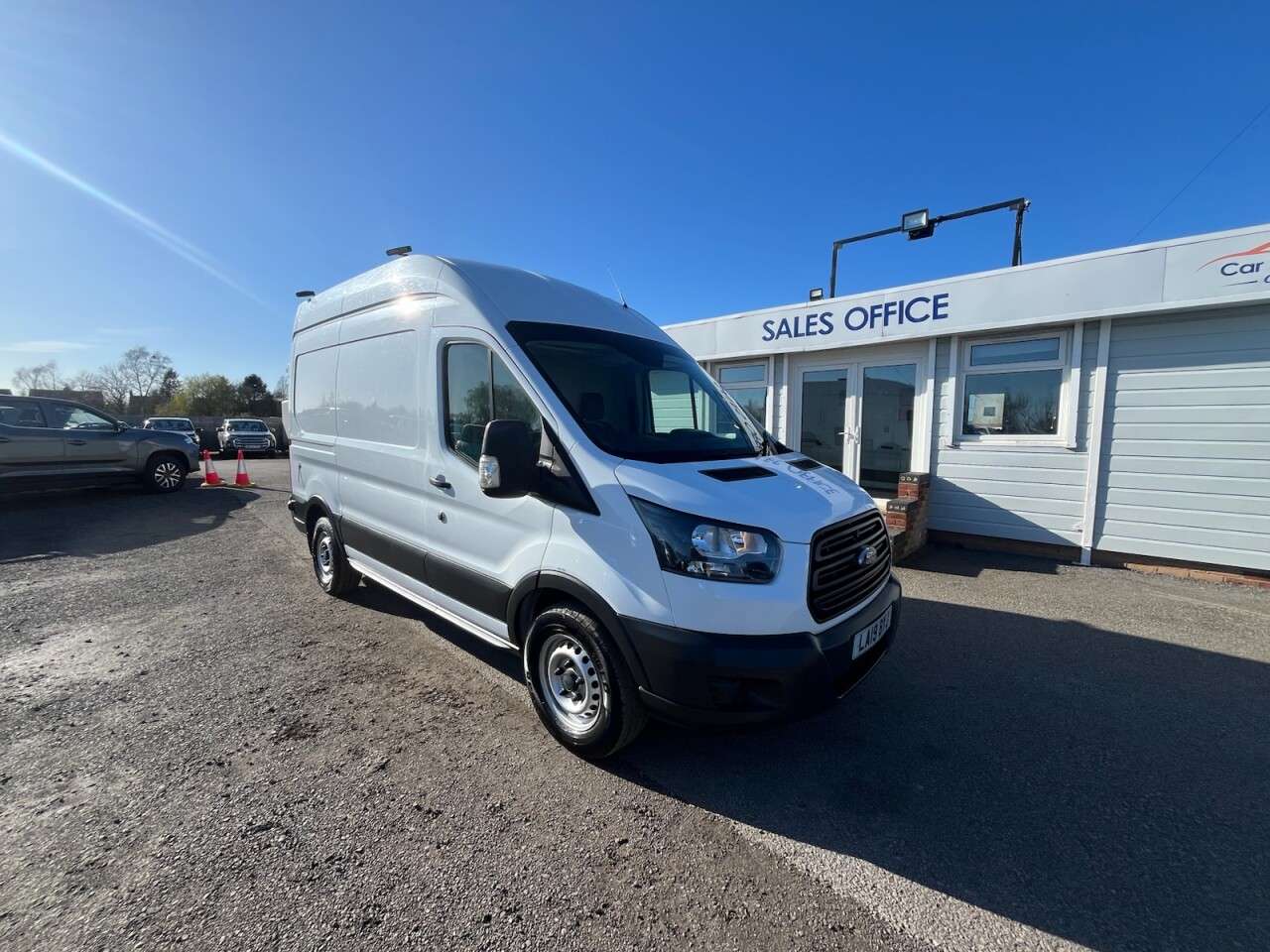 A 2019 FORD TRANSIT 2.0 350 EcoBlue Panel Van 5dr Diesel Manual FWD L2 H3 Euro 6 (130 ps) * FIN A 2019 FORD TRANSIT 2.0 350 EcoBlue Panel Van 5dr Diesel Manual FWD L2 H3 Euro 6 (130 ps) * FIN