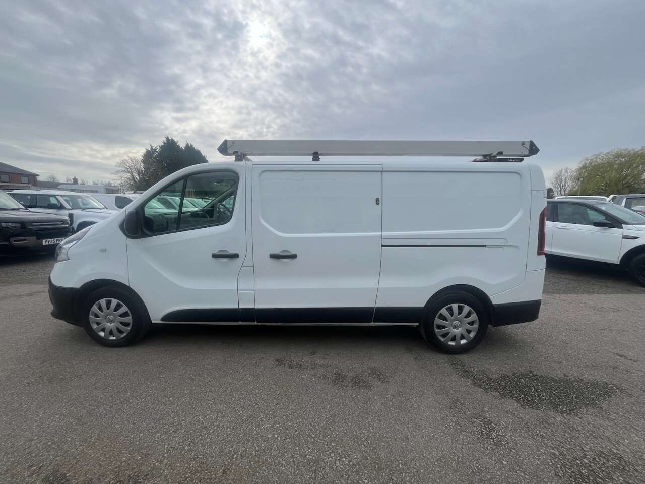 2021 RENAULT TRAFIC 2021 RENAULT TRAFIC