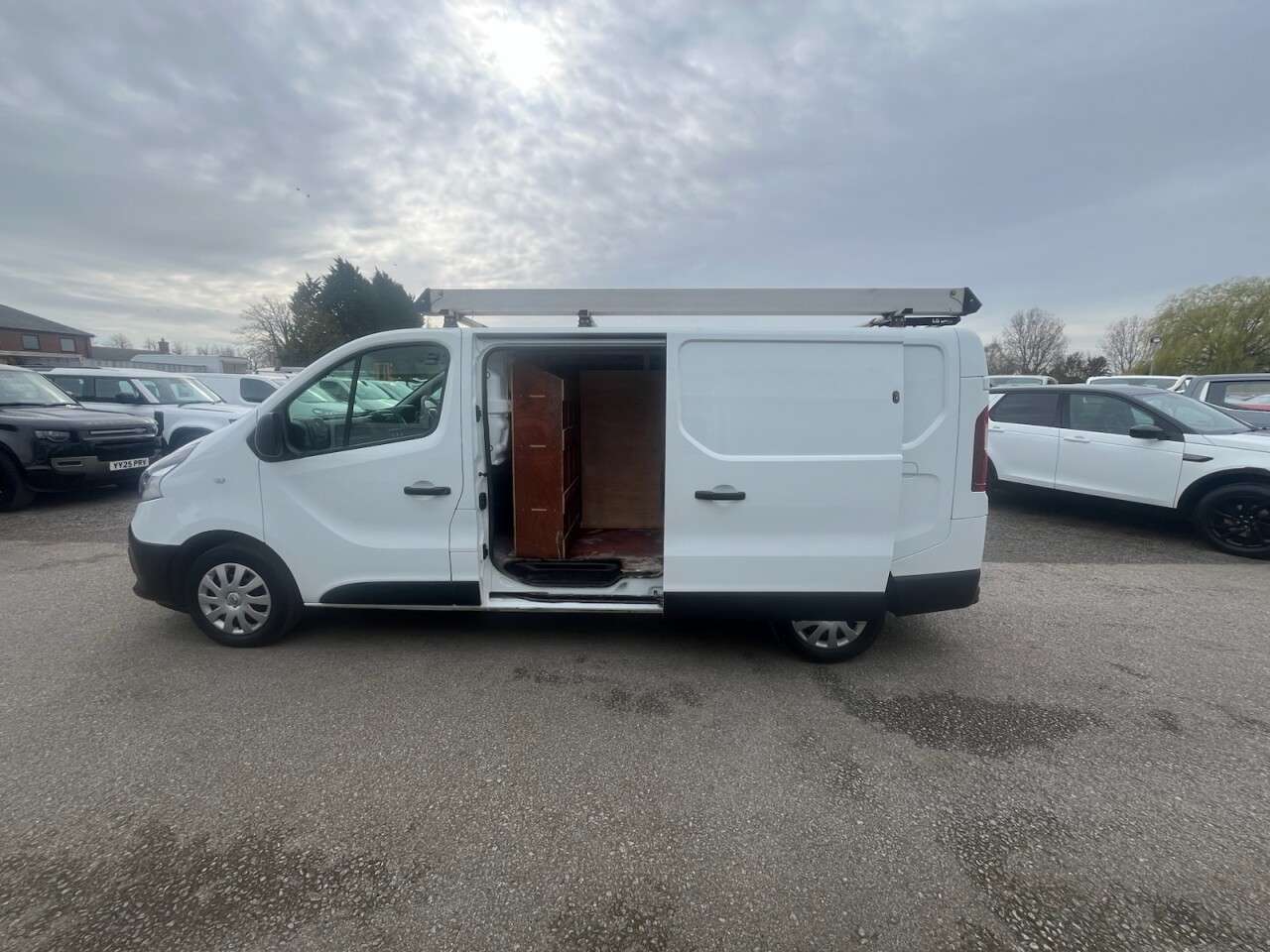 2021 RENAULT TRAFIC 2021 RENAULT TRAFIC
