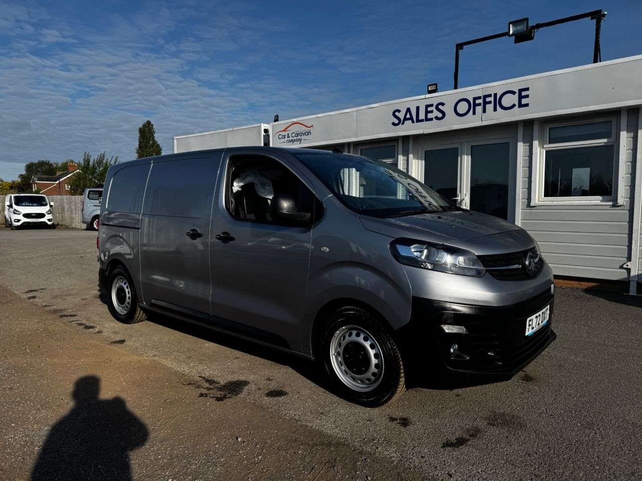 A 2022 VAUXHALL VIVARO ELECTRIC 31136136 75kWh Dynamic Panel Van 6dr Electric Auto L1 H1 (7.4kW Charger) (1 A 2022 VAUXHALL VIVARO ELECTRIC 31136136 75kWh Dynamic Panel Van 6dr Electric Auto L1 H1 (7.4kW Charger) (1
