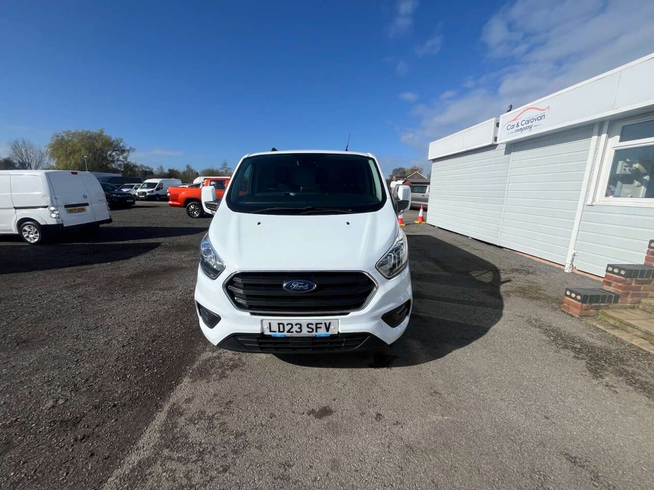 A 2023 FORD TRANSIT CUSTOM 2.0 300 EcoBlue Limited Panel Van 5dr Diesel Manual L2 H1 Euro 6 (s/s) (130 A 2023 FORD TRANSIT CUSTOM 2.0 300 EcoBlue Limited Panel Van 5dr Diesel Manual L2 H1 Euro 6 (s/s) (130