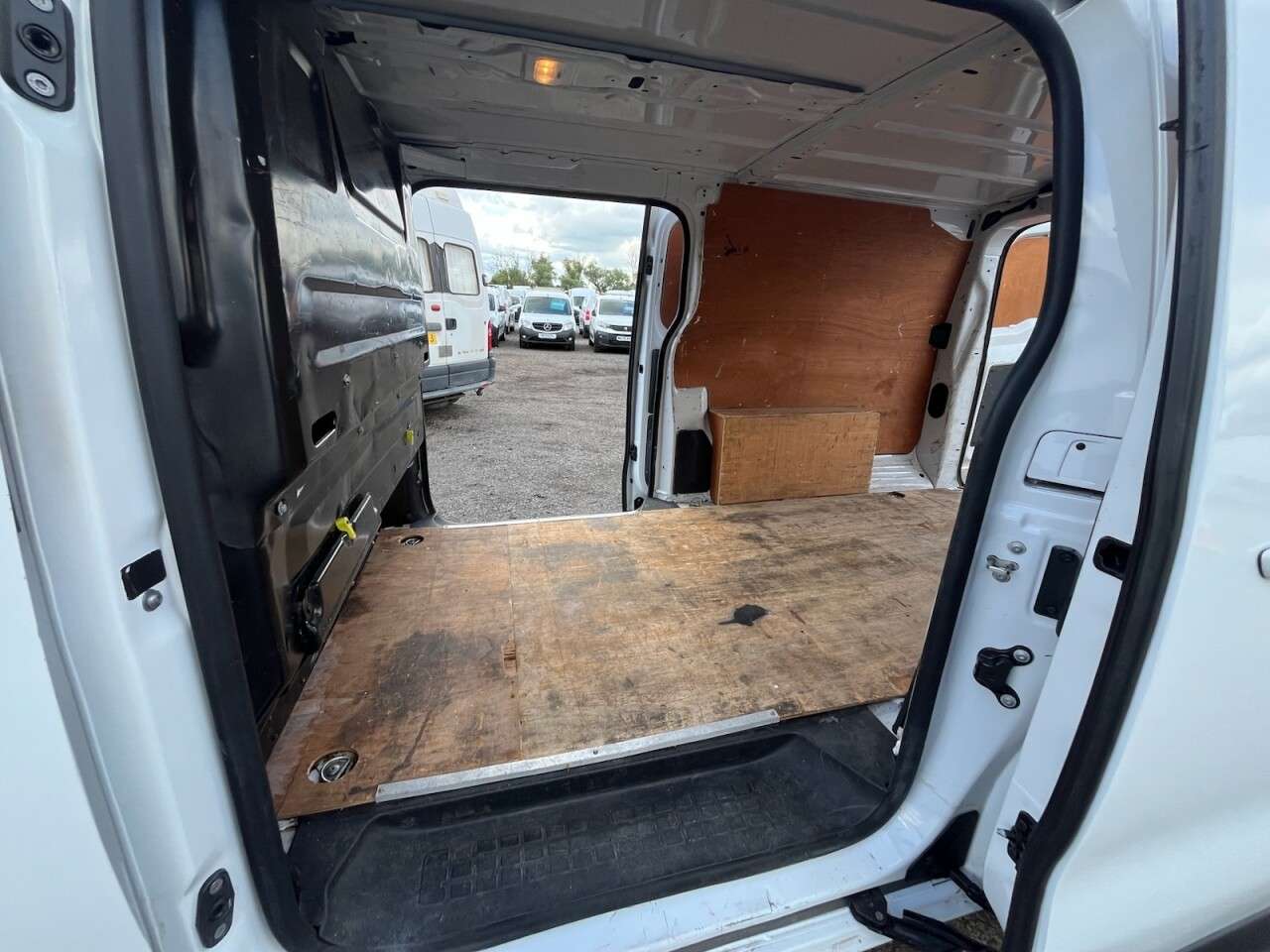 2023 VAUXHALL VIVARO 2023 VAUXHALL VIVARO