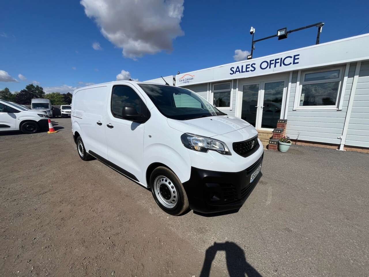 A 2023 PEUGEOT EXPERT 1.5 BlueHDi 1000 Professional Premium + Standard Panel Van 6dr Diesel Manua A 2023 PEUGEOT EXPERT 1.5 BlueHDi 1000 Professional Premium + Standard Panel Van 6dr Diesel Manua