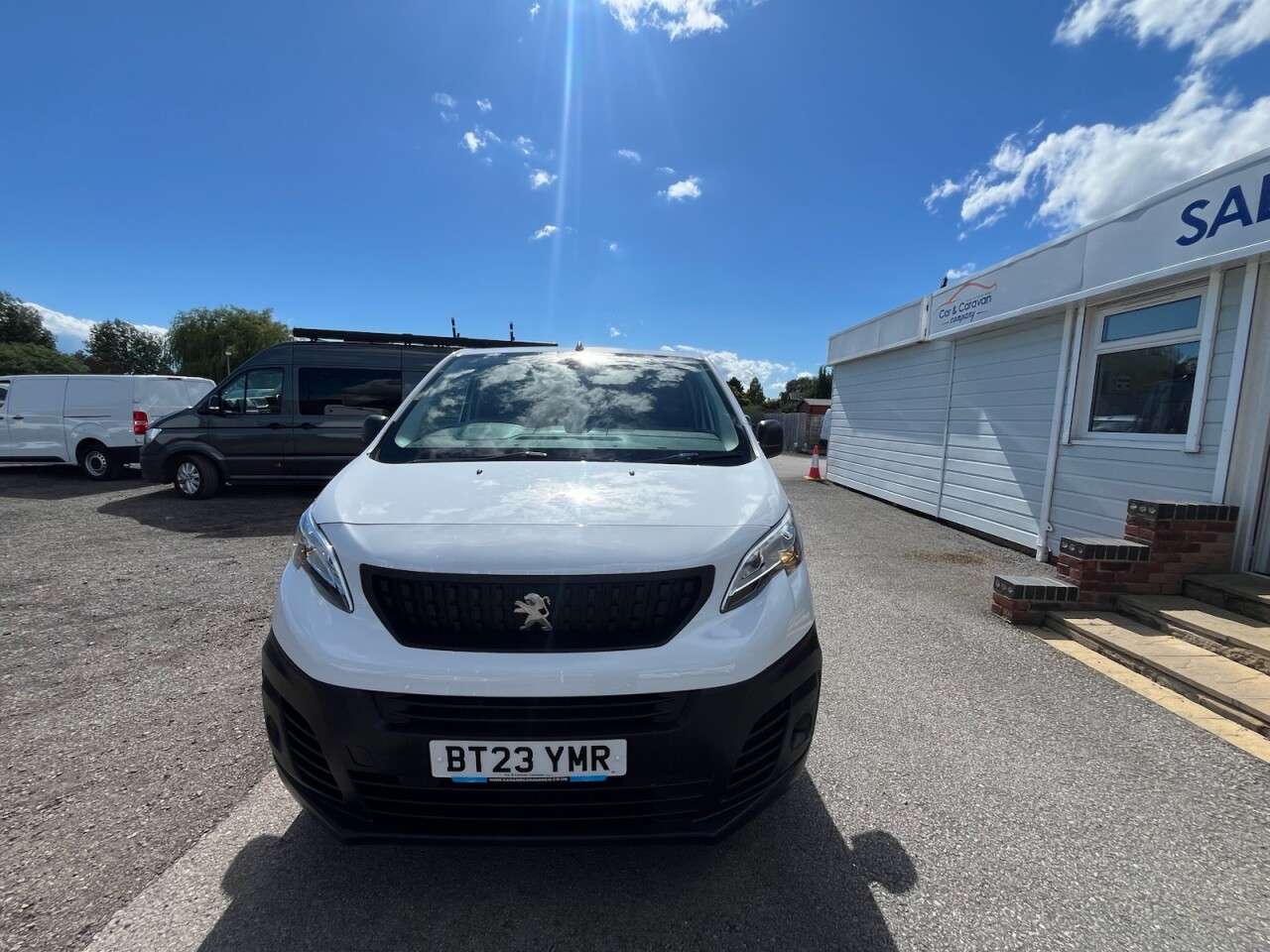 A 2023 PEUGEOT EXPERT 1.5 BlueHDi 1000 Professional Premium + Standard Panel Van 6dr Diesel Manua A 2023 PEUGEOT EXPERT 1.5 BlueHDi 1000 Professional Premium + Standard Panel Van 6dr Diesel Manua