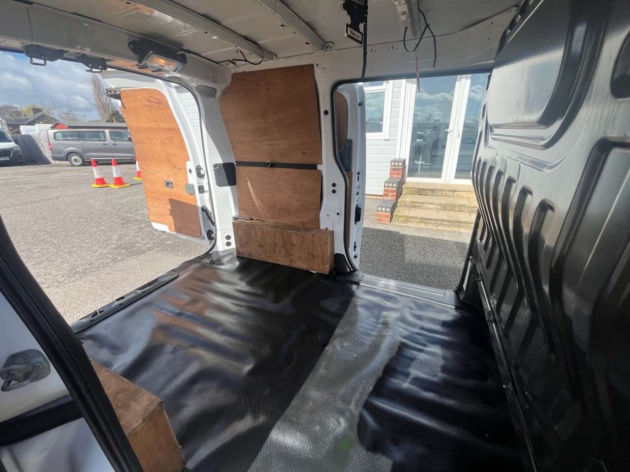 2021 NISSAN E-NV200 2021 NISSAN E-NV200