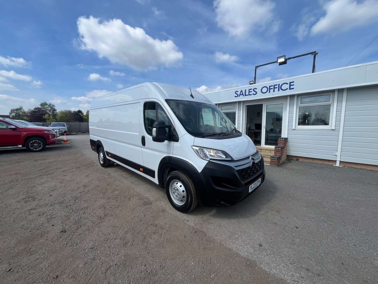 A 2023 CITROEN RELAY 2.2 BlueHDi 35 Enterprise Edition Panel Van 5dr Diesel Manual L4 High Roof A 2023 CITROEN RELAY 2.2 BlueHDi 35 Enterprise Edition Panel Van 5dr Diesel Manual L4 High Roof
