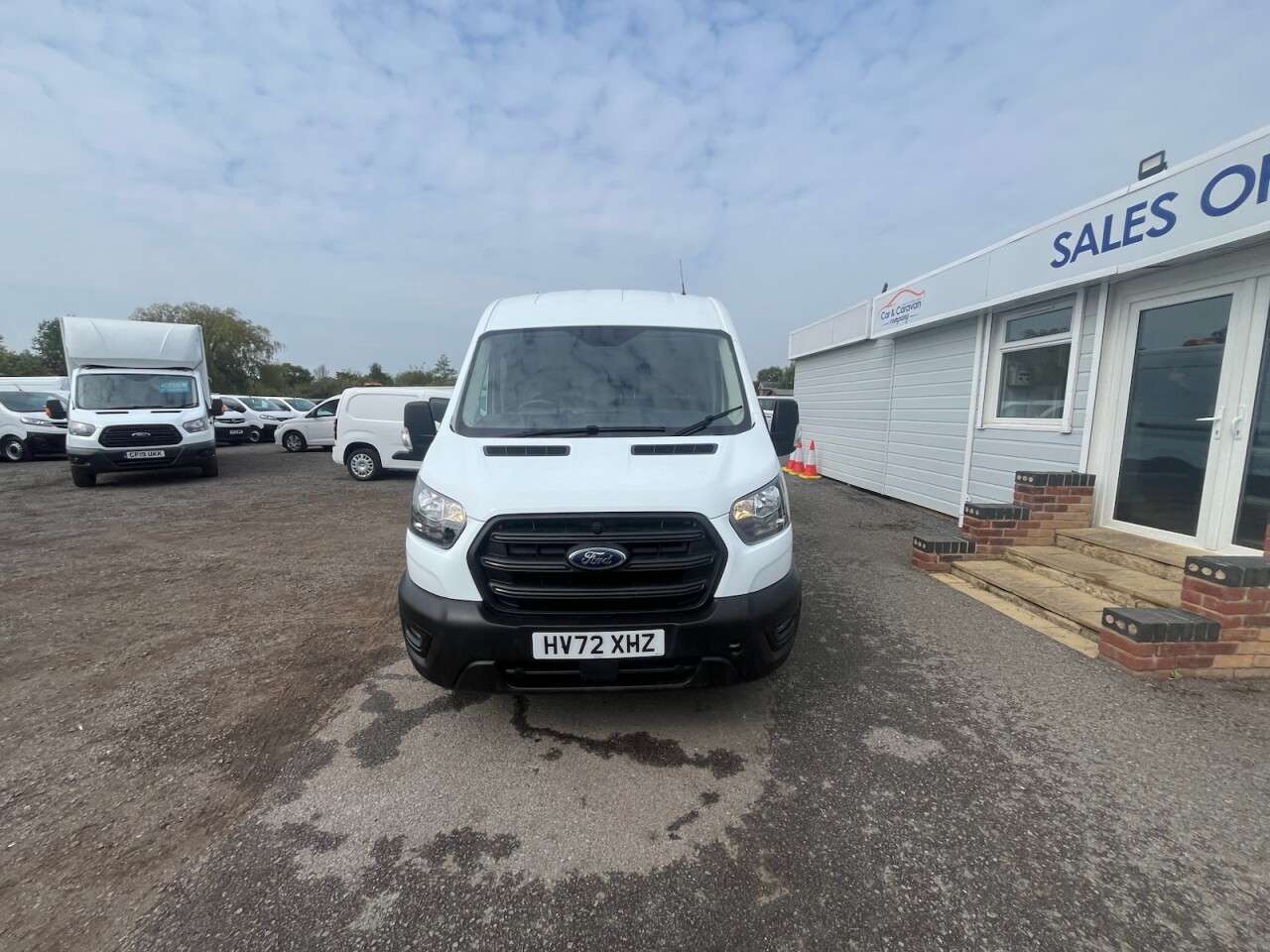 A 2022 FORD TRANSIT 2.0 350 EcoBlue Leader Panel Van 5dr Diesel Manual FWD L3 H2 Euro 6 (s/s) ( A 2022 FORD TRANSIT 2.0 350 EcoBlue Leader Panel Van 5dr Diesel Manual FWD L3 H2 Euro 6 (s/s) (