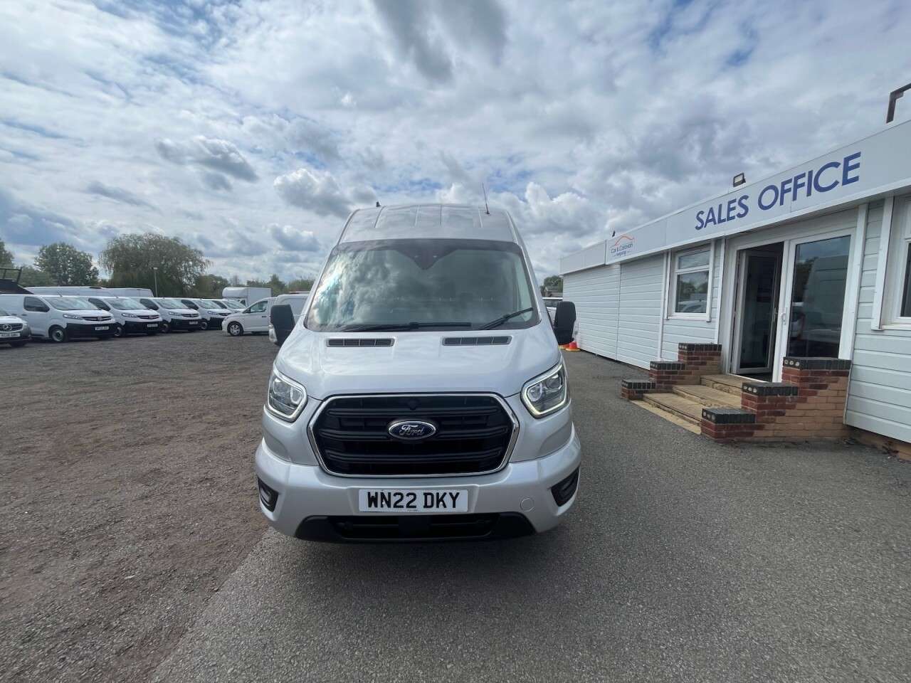 A 2022 FORD TRANSIT 2.0 350 EcoBlue MHEV Limited Panel Van 5dr Diesel Manual RWD L4 H3 Euro 6 ( A 2022 FORD TRANSIT 2.0 350 EcoBlue MHEV Limited Panel Van 5dr Diesel Manual RWD L4 H3 Euro 6 (
