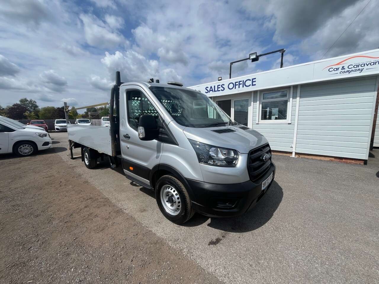 A 2022 FORD TRANSIT 2.0 350 EcoBlue HD Leader Dropside 2dr Diesel Manual RWD L4 Euro 6 (s/s) (D A 2022 FORD TRANSIT 2.0 350 EcoBlue HD Leader Dropside 2dr Diesel Manual RWD L4 Euro 6 (s/s) (D