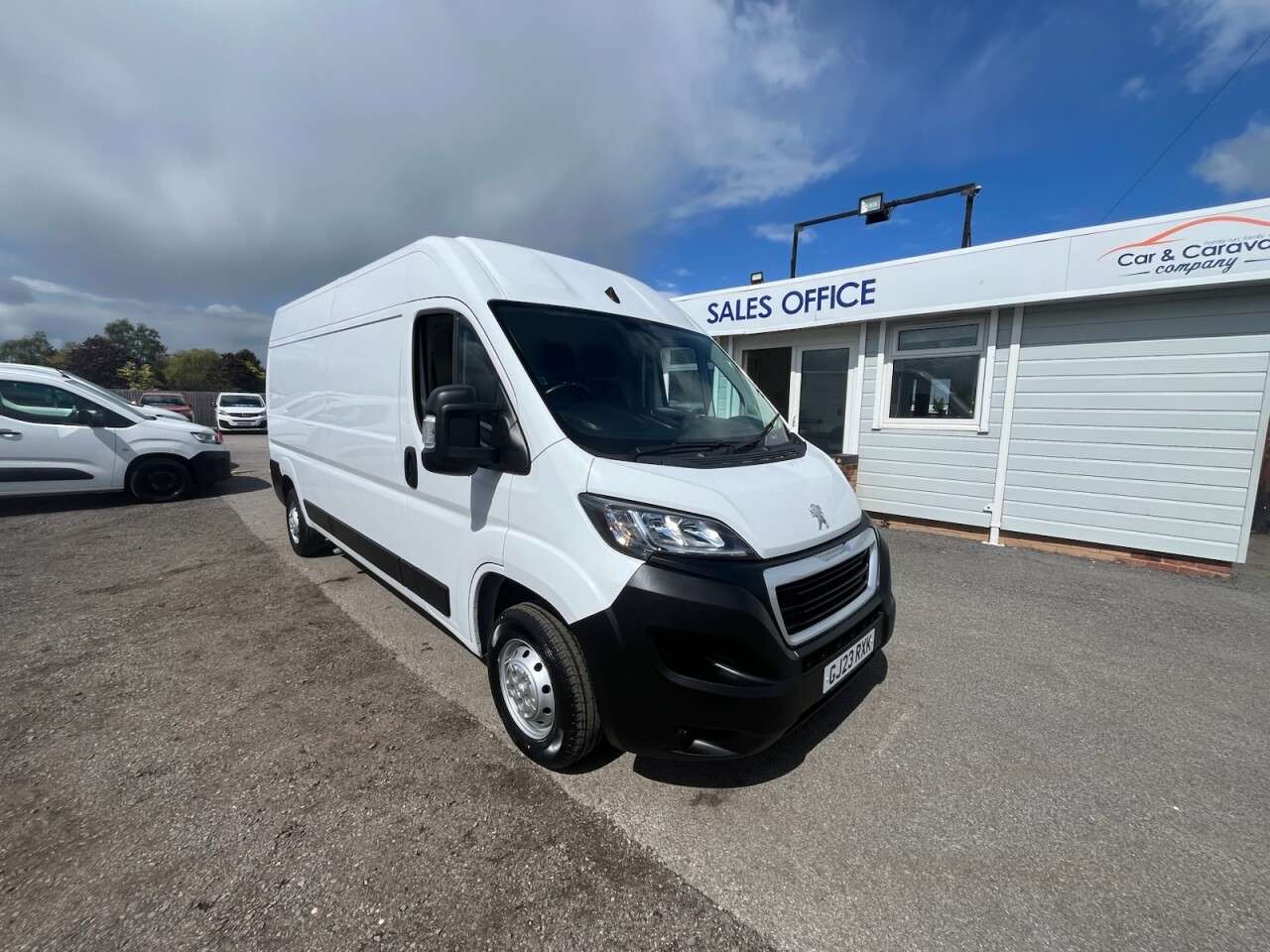 A 2023 PEUGEOT BOXER 2.2 BlueHDi 335 Professional Premium + Panel Van 5dr Diesel Manual L3 H2 Eu A 2023 PEUGEOT BOXER 2.2 BlueHDi 335 Professional Premium + Panel Van 5dr Diesel Manual L3 H2 Eu