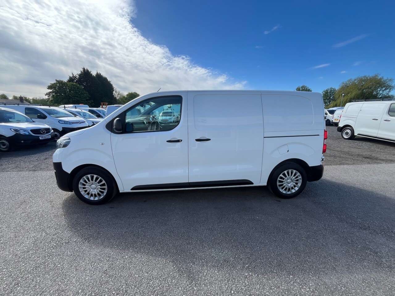2022 TOYOTA PROACE 2022 TOYOTA PROACE