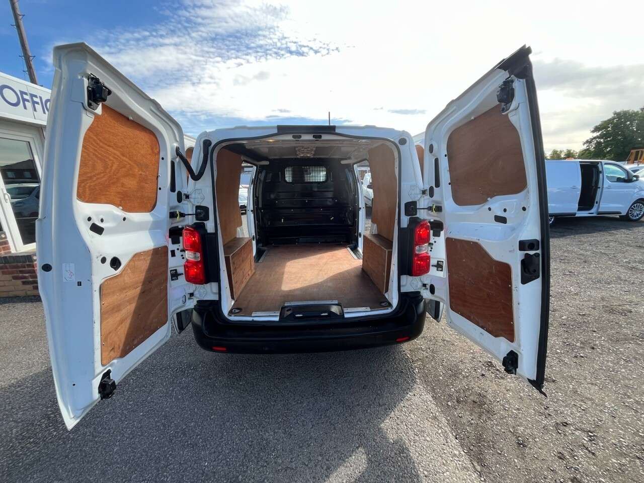 2022 TOYOTA PROACE 2022 TOYOTA PROACE