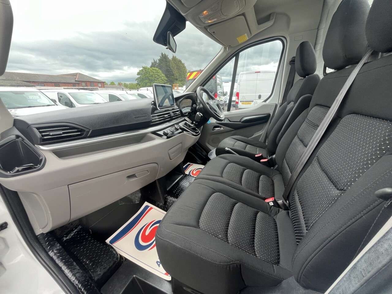2022 MAXUS DELIVER 9 2022 MAXUS DELIVER 9