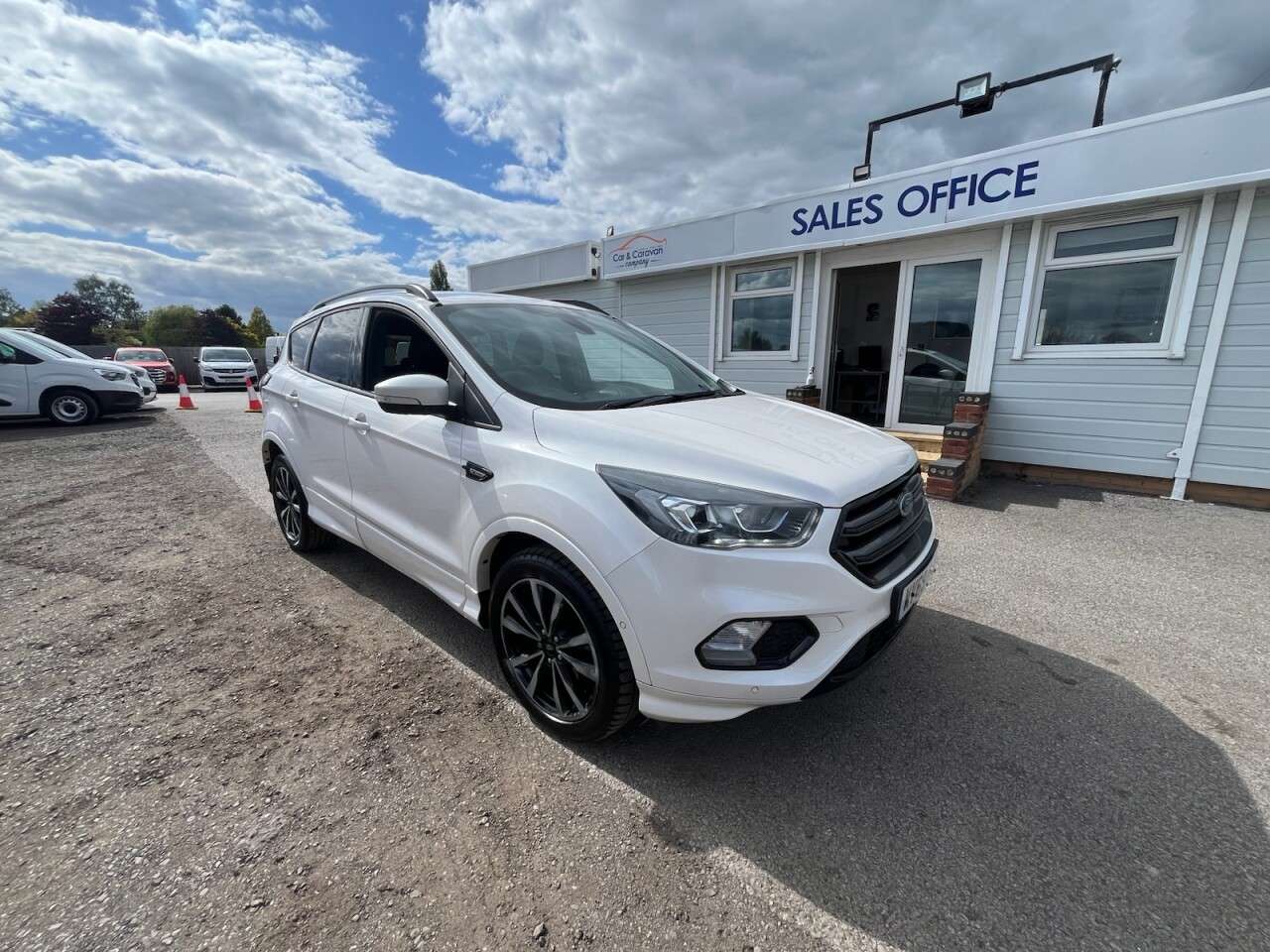 A 2019 FORD KUGA 2.0 TDCi EcoBlue ST-Line SUV 5dr Diesel Manual Euro 6 (s/s) (150 ps) FINANC A 2019 FORD KUGA 2.0 TDCi EcoBlue ST-Line SUV 5dr Diesel Manual Euro 6 (s/s) (150 ps) FINANC