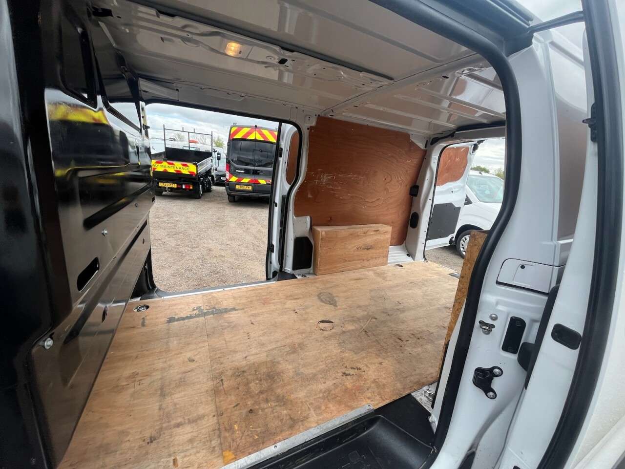 2023 VAUXHALL VIVARO 2023 VAUXHALL VIVARO