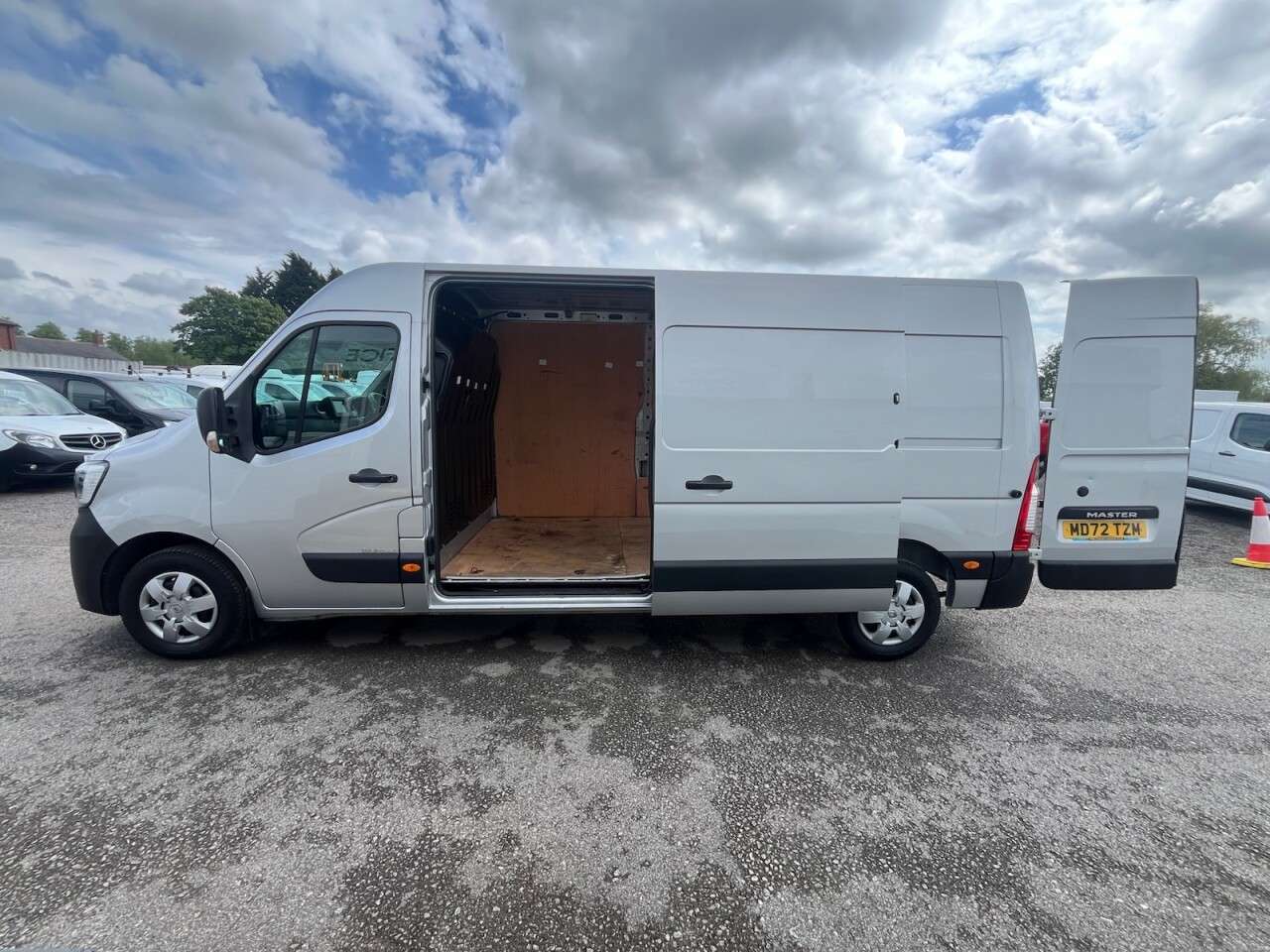 2023 RENAULT MASTER 2023 RENAULT MASTER