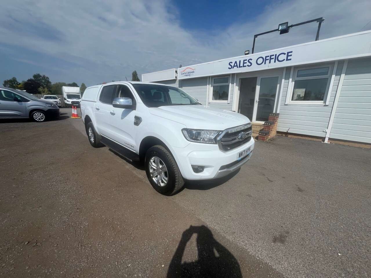 A 2022 FORD RANGER 2.0 EcoBlue Limited Pickup Double Cab 4dr Diesel Auto 4WD Euro 6 (s/s) (213 A 2022 FORD RANGER 2.0 EcoBlue Limited Pickup Double Cab 4dr Diesel Auto 4WD Euro 6 (s/s) (213