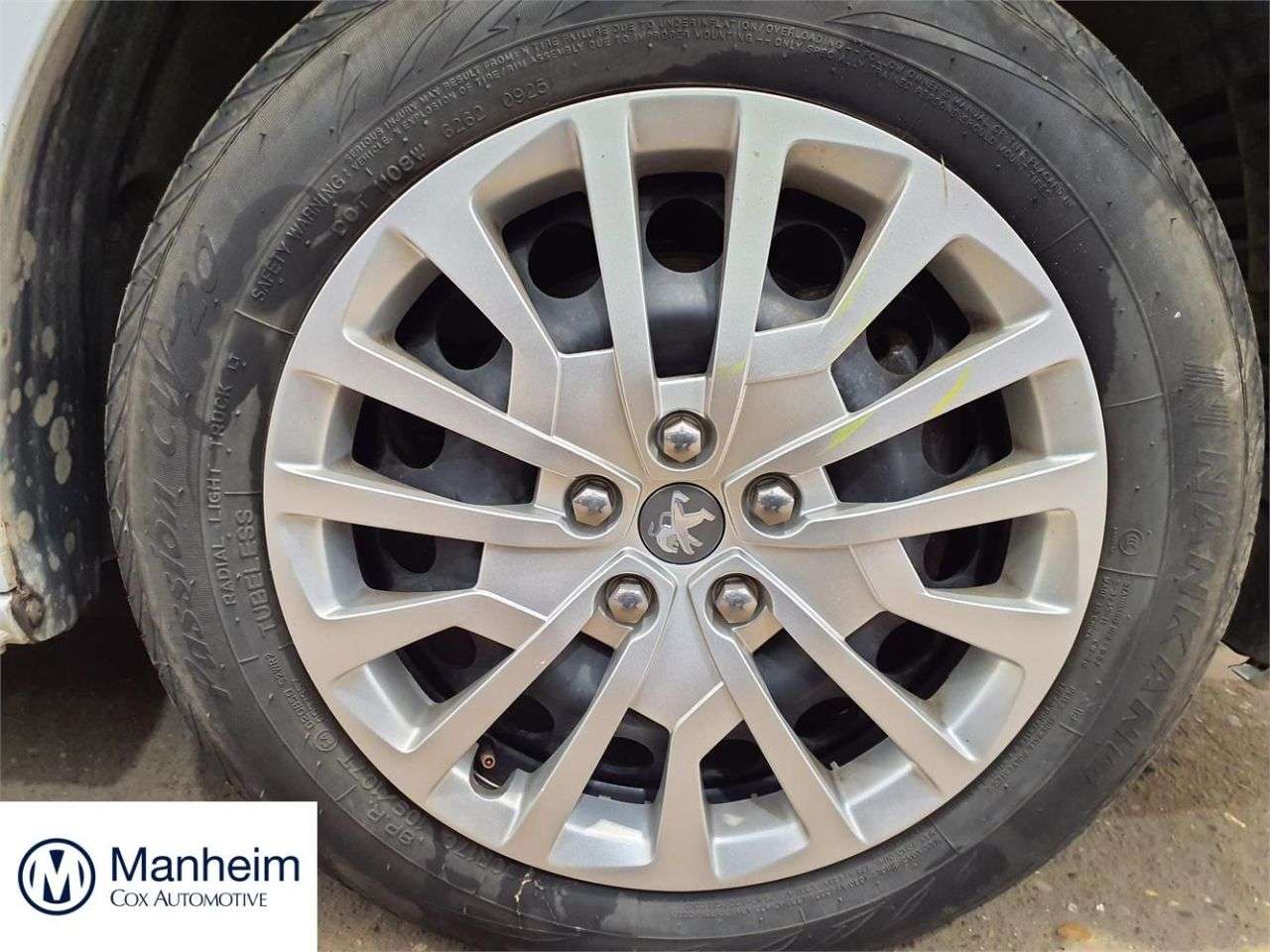 A 2023 PEUGEOT EXPERT 1.5 BlueHDi 1000 Asphalt Premium + Long Panel Van 6dr Diesel Manual LWB Eur A 2023 PEUGEOT EXPERT 1.5 BlueHDi 1000 Asphalt Premium + Long Panel Van 6dr Diesel Manual LWB Eur