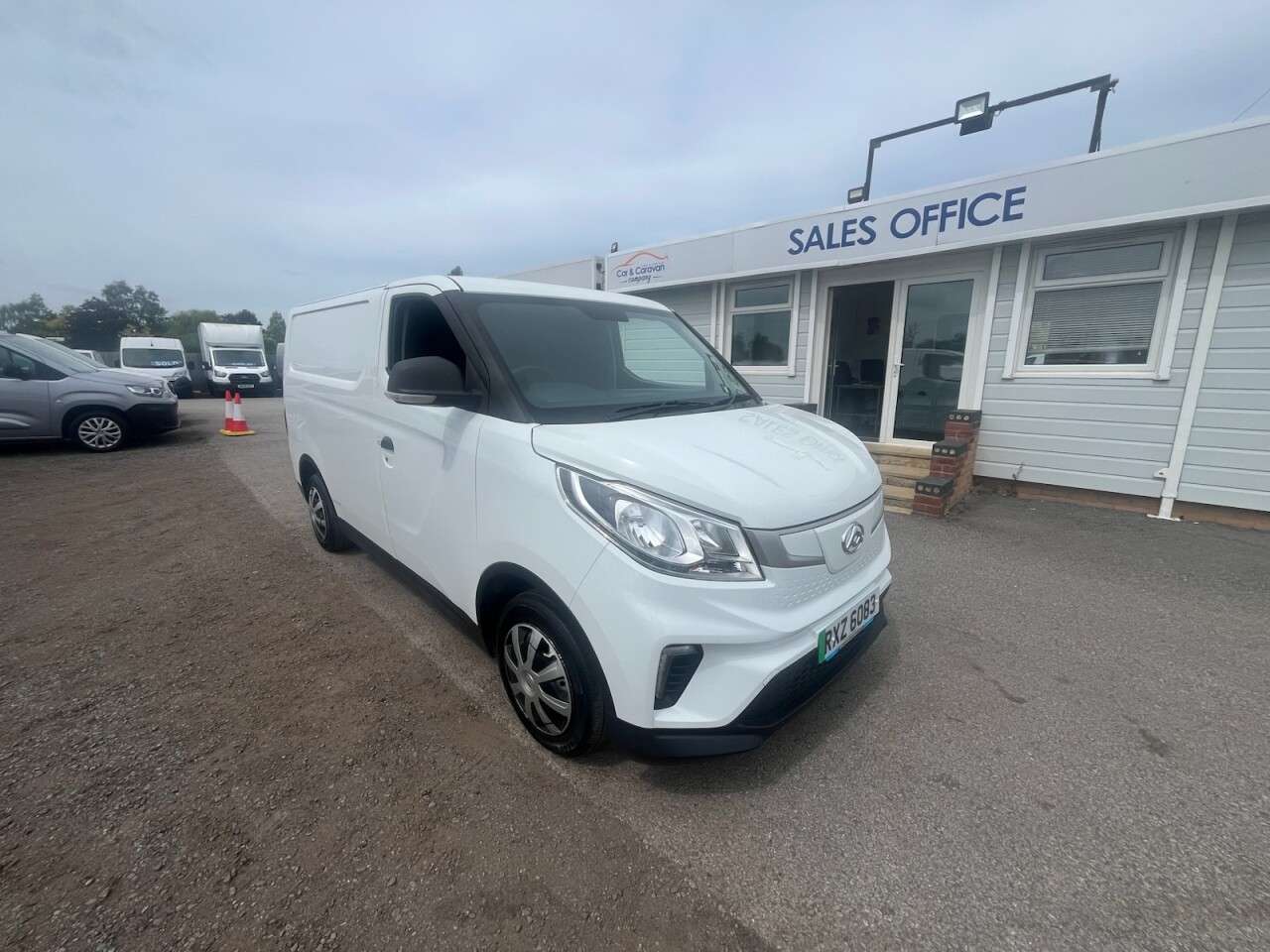 A 2022 MAXUS EDELIVER 3 50.23kWh Panel Van 5dr Electric Auto FWD L1 (122 ps) FINANCE AVAILABLE CALL A 2022 MAXUS EDELIVER 3 50.23kWh Panel Van 5dr Electric Auto FWD L1 (122 ps) FINANCE AVAILABLE CALL
