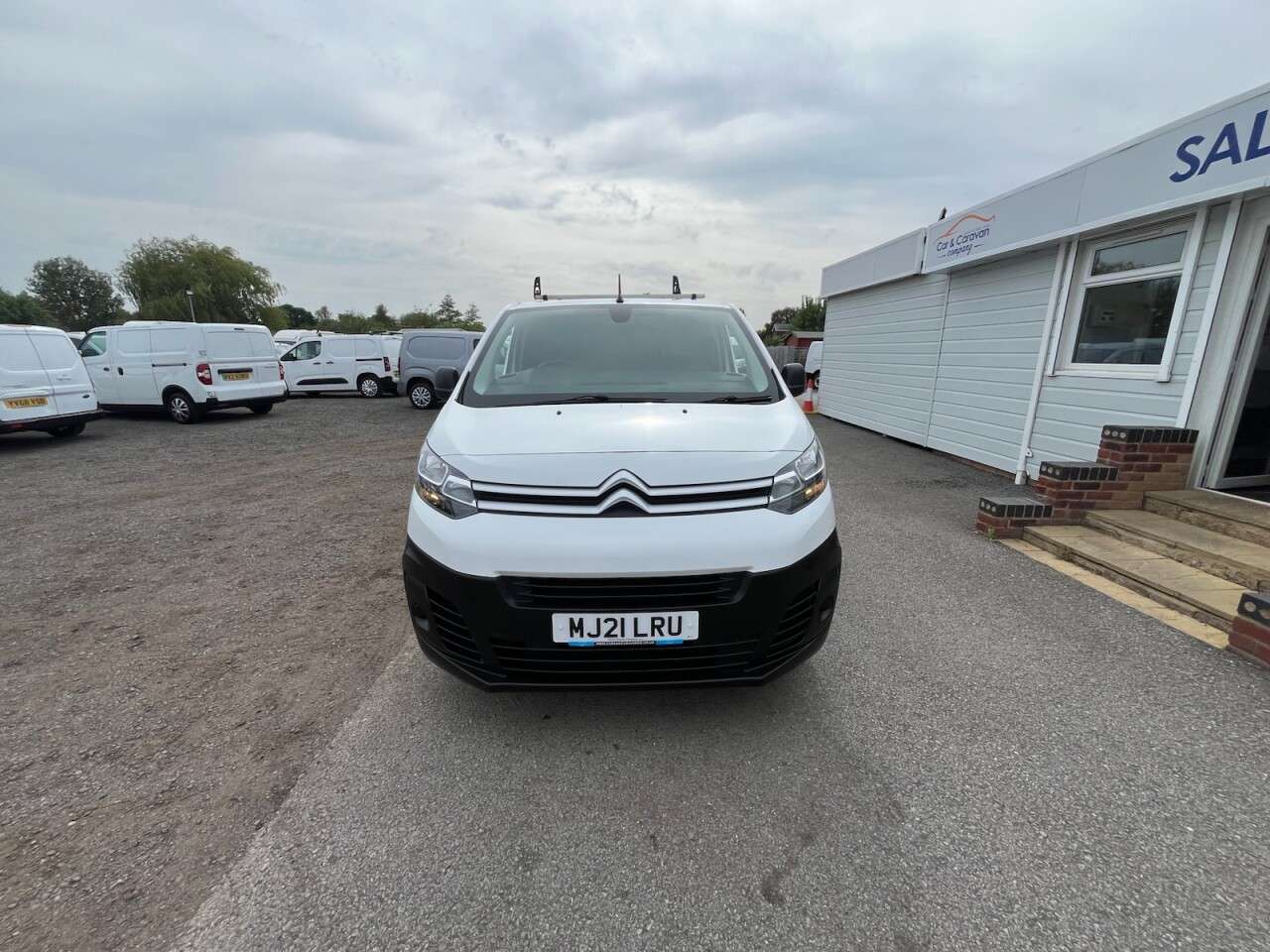 A 2021 CITROEN DISPATCH 1.5 BlueHDi 1000 Enterprise M Panel Van 6dr Diesel Manual FWD 2 Euro 6 (s/s A 2021 CITROEN DISPATCH 1.5 BlueHDi 1000 Enterprise M Panel Van 6dr Diesel Manual FWD 2 Euro 6 (s/s