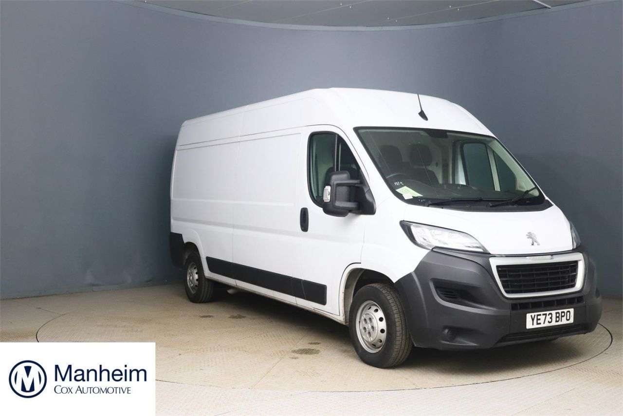 A 2023 PEUGEOT BOXER 2.2 BlueHDi 335 Professional Premium + Panel Van 5dr Diesel Manual L3 H2 Eu A 2023 PEUGEOT BOXER 2.2 BlueHDi 335 Professional Premium + Panel Van 5dr Diesel Manual L3 H2 Eu