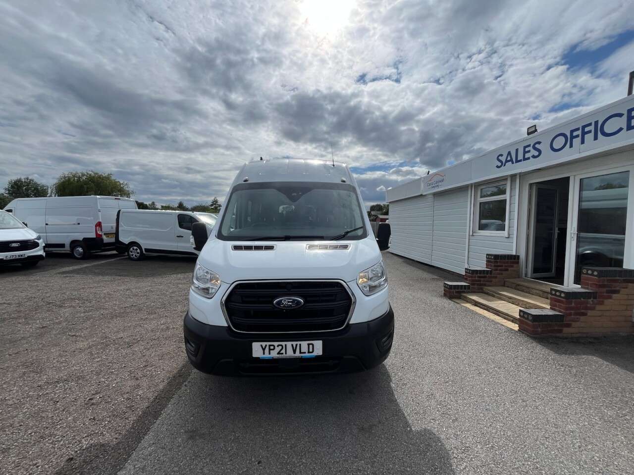 A 2021 FORD TRANSIT 2.0 460 EcoBlue Leader Minibus Double Cab 5dr Diesel Manual RWD L4 H3 Euro A 2021 FORD TRANSIT 2.0 460 EcoBlue Leader Minibus Double Cab 5dr Diesel Manual RWD L4 H3 Euro
