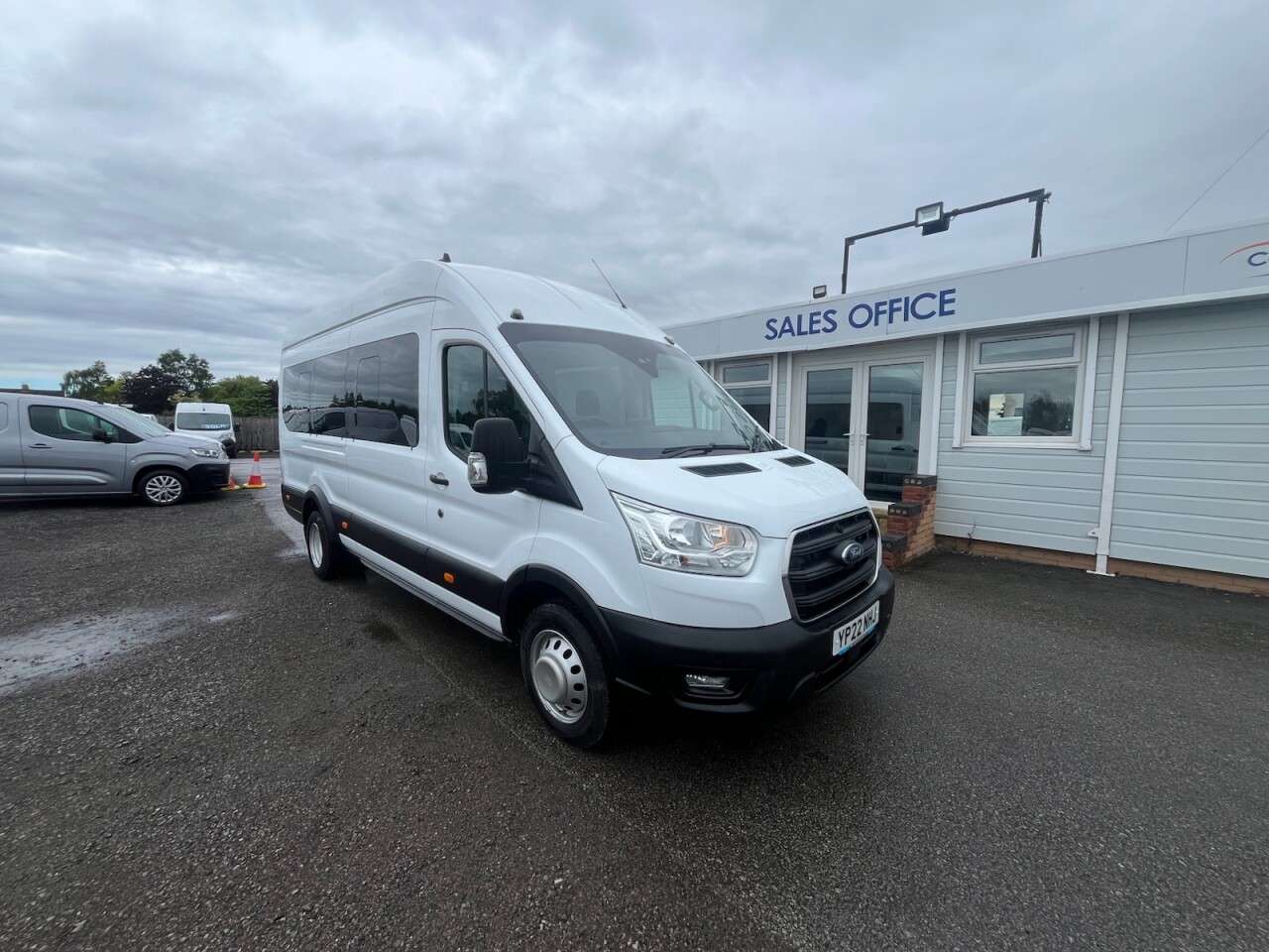 A 2022 FORD TRANSIT 2.0 460 EcoBlue Leader Minibus Double Cab 5dr Diesel Manual RWD L4 H3 Euro A 2022 FORD TRANSIT 2.0 460 EcoBlue Leader Minibus Double Cab 5dr Diesel Manual RWD L4 H3 Euro
